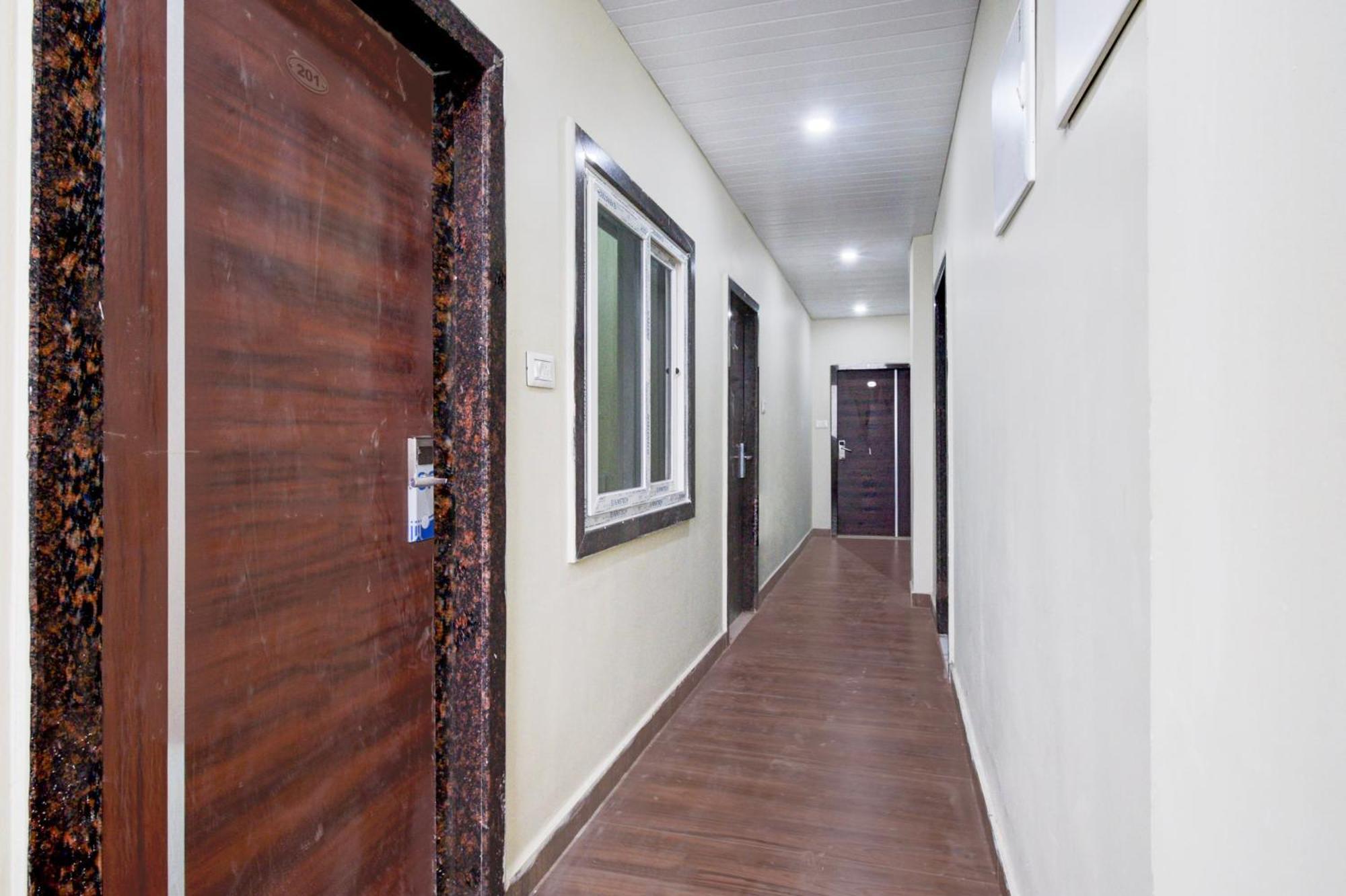 Hotel Super Collection O Srisailam Highway Shamshabad Esterno foto